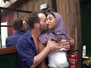 Erena Kurosawa faz u ...